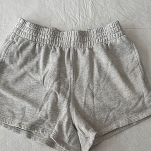 Women's Abercrombie Gray cotton/polyester gym sweat Shorts size small (0008)